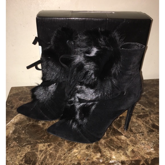 Shoes - Fur boots